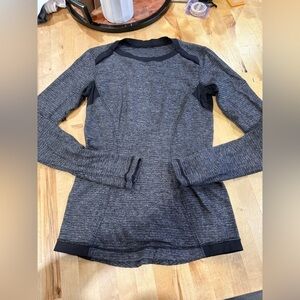 LULULEMON Base Runner Long Sleeve size 6 Mini Check Pique Black Heathered Ruffle
